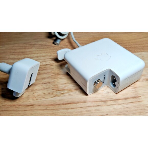 Genuine Apple 60W A1384 MagSafe ADP-60AD  16.5V 3.65A Power Adapter - Picture 8 of 9